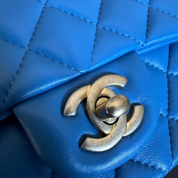 CHANEL ✨ Baby Blue Mini Square Flap Bag - Excelled pre-loved condition - Picture 7 of 14